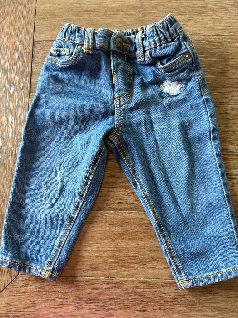 OshKosh B’gosh 12M Distressed Blue Jeans